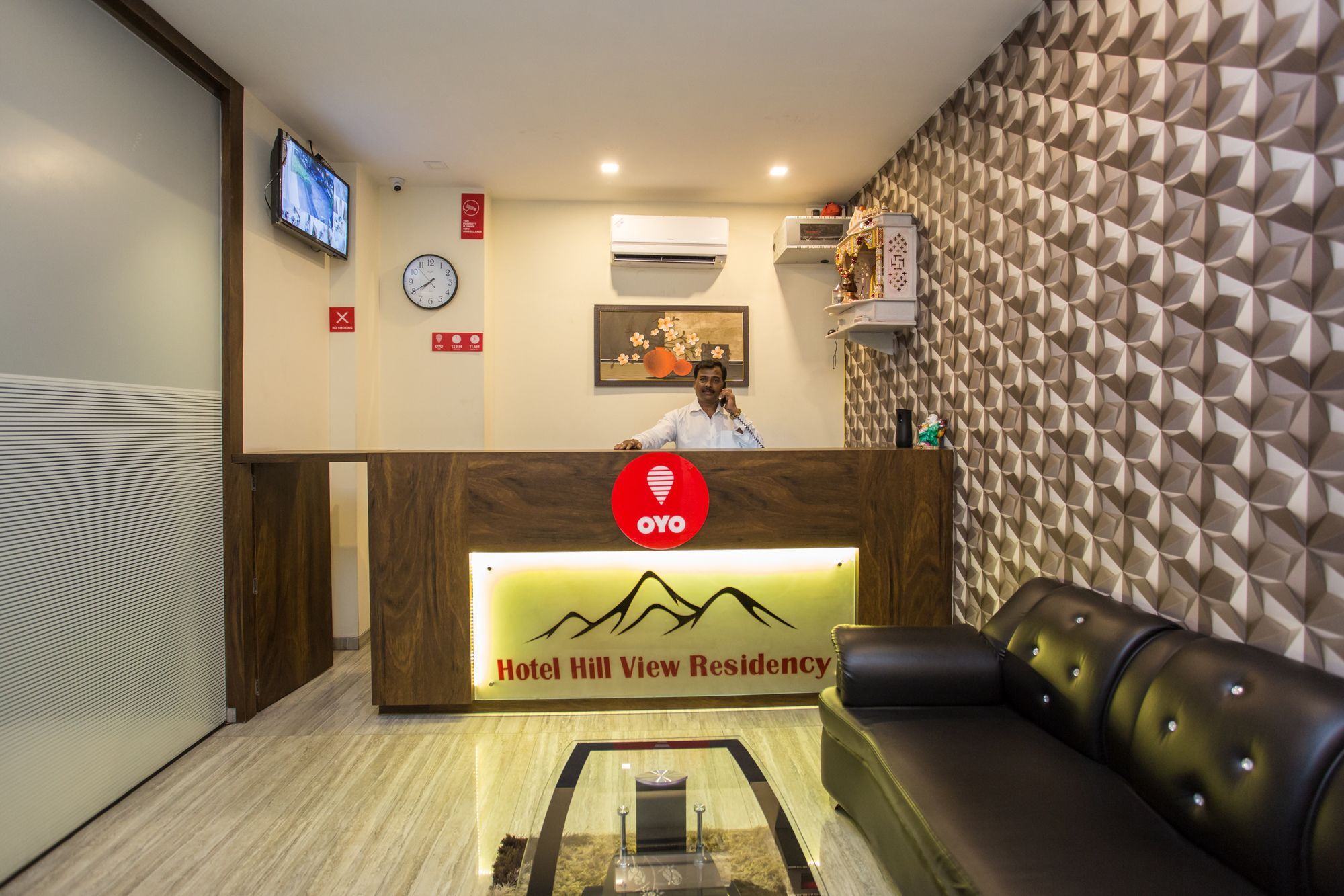 Oyo 7156 Hill View Residency Hotell Navi Mumbai Exteriör bild