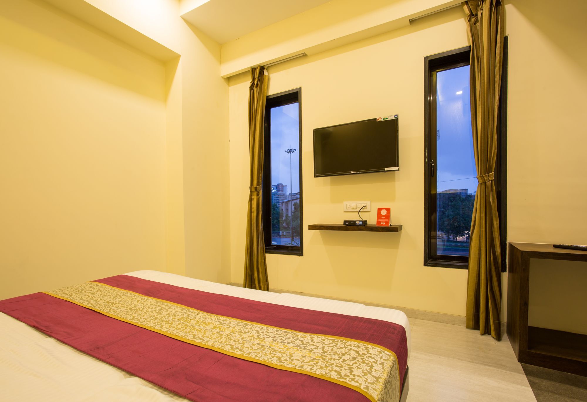 Oyo 7156 Hill View Residency Hotell Navi Mumbai Exteriör bild
